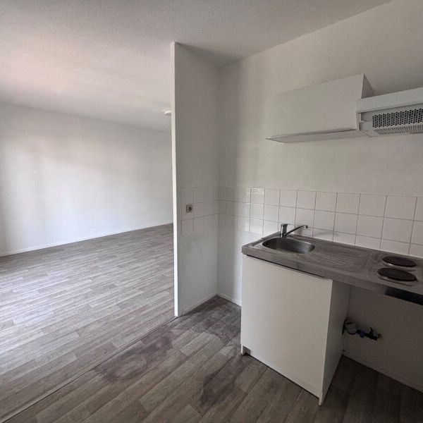 Location Appartement 1 Pièce 30 m² - Photo 1