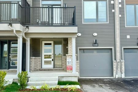 For Lease - 1186 Greentree Path, Oshawa, Ontario - Photo 4