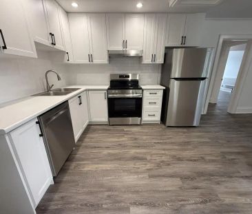 Surrey Place Apartments — H1 - Photo 4
