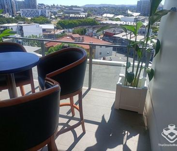 FULLY FURNISHED@CODE APARTMENTS - Photo 3