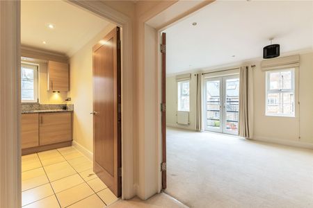 Dowgate House, Whittets Ait, Weybridge, KT13 flat to rent - Photo 2