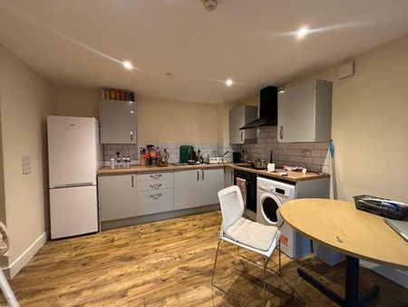 Kisar Court, Salisbury Street, SO15 - Photo 5