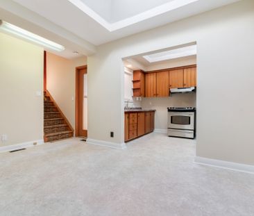 For Lease - 377 Horsham Avenue, Toronto, Ontario - Photo 3