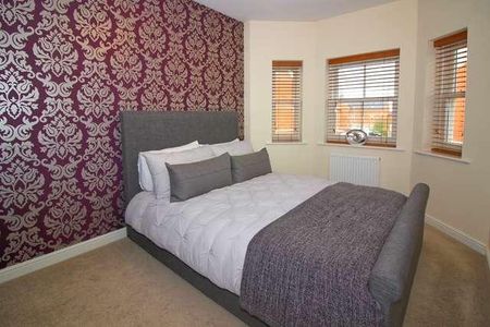 Wolverton - Lovely Bed Semi With. Bathrooms, MK12 - Photo 3