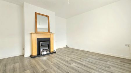 77 Pinewood Avenue, - Photo 2