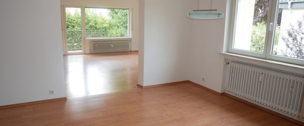 4 Zimmer-Wohnung mit Balkon im 1.OG (2 Familienhaus) in ruhiger Wohnlage von Obe ... - Photo 1