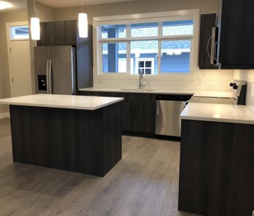 3 Bdrm Suite on Carruthers - Photo 3