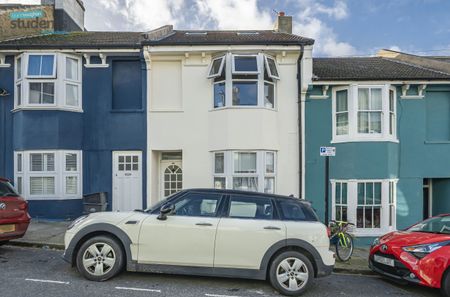 4 bedroom terraced house to rent - Photo 5