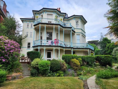 Boscombe Spa Road - Photo 3