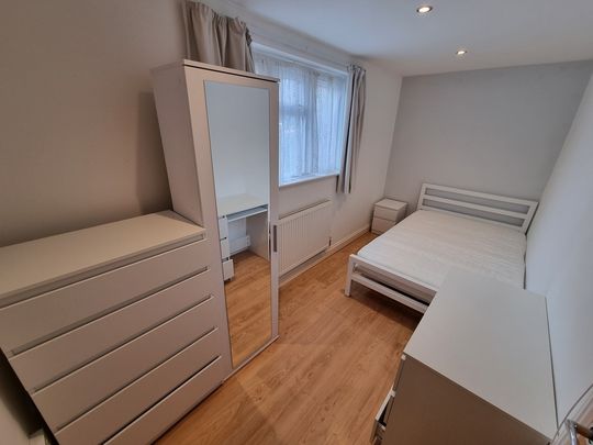 3 Bed Student Accommodation - Photo 1