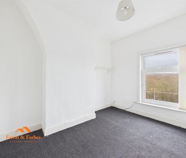 4 bedroom terraced house to rent - Photo 6