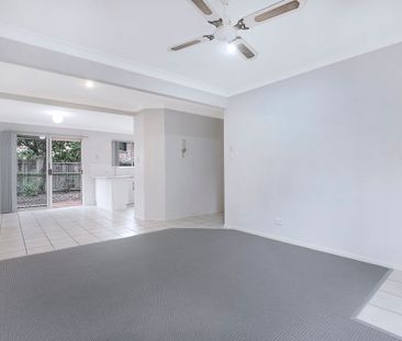 Affordable, comfortable and convenient townhouse - Photo 5