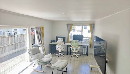 Live the Easy City Fringe Lifestyle - Photo 4