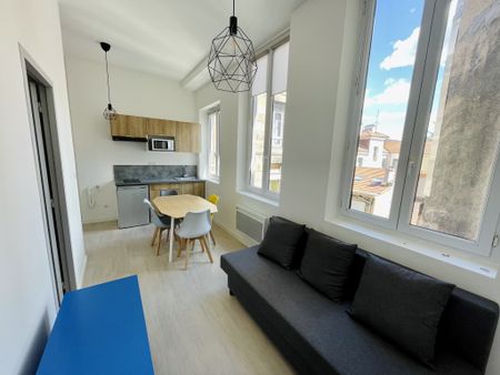 : Appartement 27 m² à Saint-Étienne - Photo 2