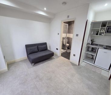 Studio to rent - Photo 4