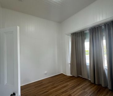 Beautifully Renovated Unit in Great Location - Photo 6