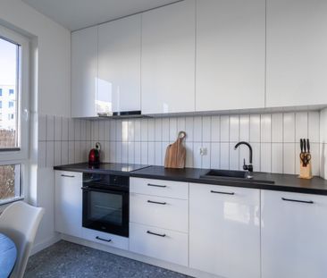 Dwupokojowe mieszkanie z ogrodem i parkingiem - Zdjęcie 2