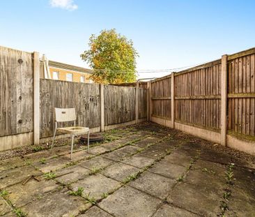 4 bedroom terraced house to rent - Photo 4