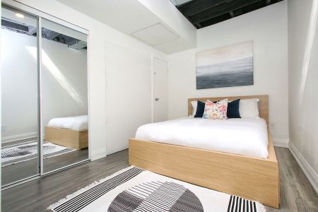 For Lease - 1233 Dundas Street, Toronto, Ontario - Photo 4