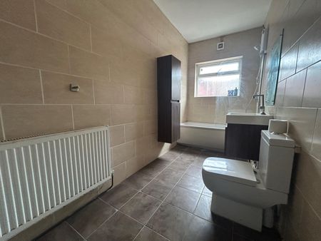3 Bed Semi-Detached House, Glencoe Avenue, LE4 - Photo 3