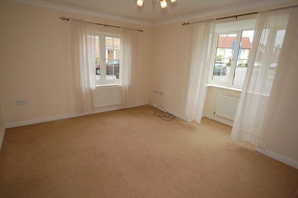 3 bedroom end of terrace house to rent - Photo 1