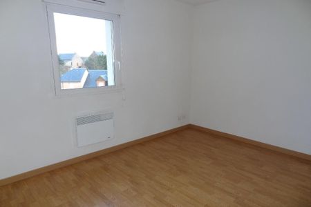 Location Appartement 2 pièces 50m² ONET LE CHATEAU 12850 - Photo 2