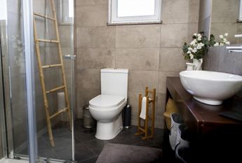 Quartos em apartamento para estudantes no coracao da UC