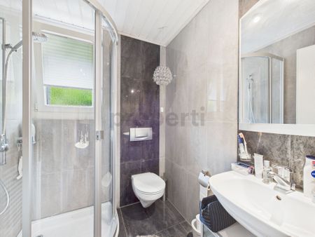 Charming 2.5-room apartment with garden seating in Niederlenz, AG - Photo 5