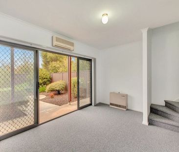 3 bedroom tidy townhouse - Photo 1