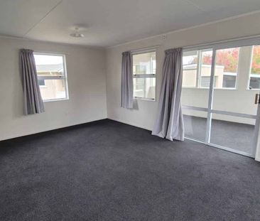 Close to Renwick School - Photo 2