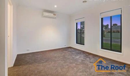 “!! Commodious 5 Bedrooms Family Home for rent in Wyndham Vale !!” - Photo 3