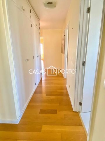 4 bedroom luxury Flat for rent in Matosinhos, Distrito do Porto - Photo 5