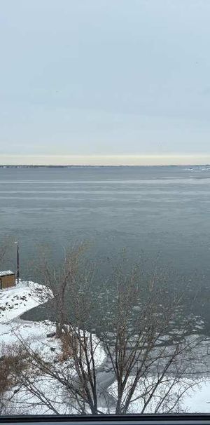 3.5 louer + Den / Beauharnois / Vue fantastique du lac St-Louis - Photo 1