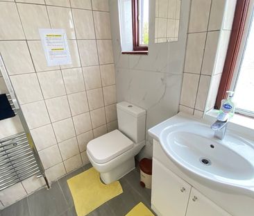 Room in a Shared House, Mount Pleasant, HA0 - Photo 5