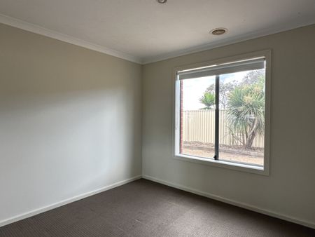 23 Rembrandt Road, SHEPPARTON VIC 3630 - Photo 3