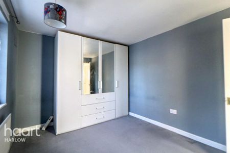 2 bedroom semi-detached house to rent - Photo 2