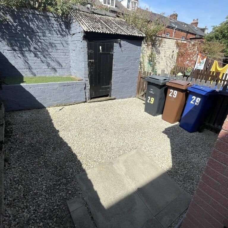 Blenheim Avenue, Barnsley - Photo 1