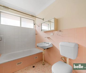 Two Bedroom Apartment in a Prime Location! - Photo 3