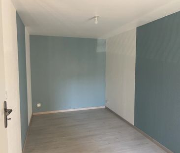 Location Appartement 2 pièces 43m² BRASSAC LES MINES 63570 - Photo 5