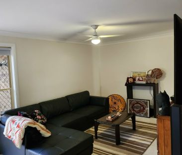 Crestmead - Photo 1