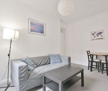 Latymer Court, Hammersmith Road, Hammersmith, London, W6 - Photo 1