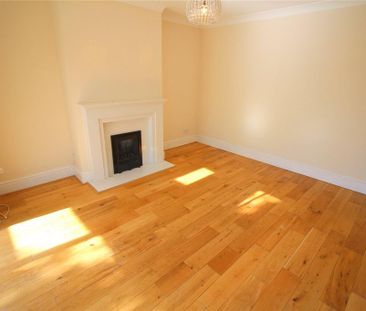 4 bedroom semi-detached house to rent - Photo 2
