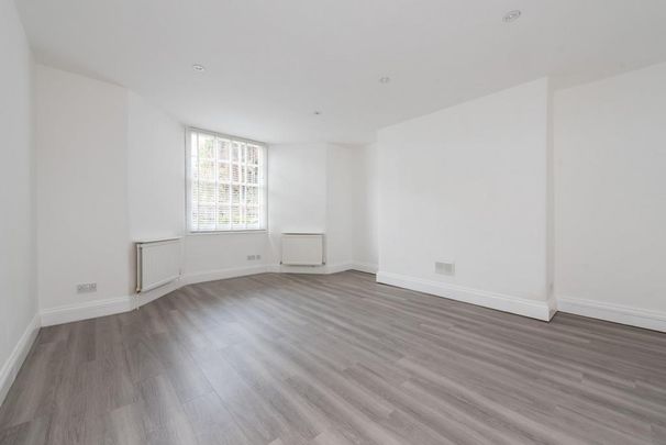 5 bedroom apartment to rent - Photo 1