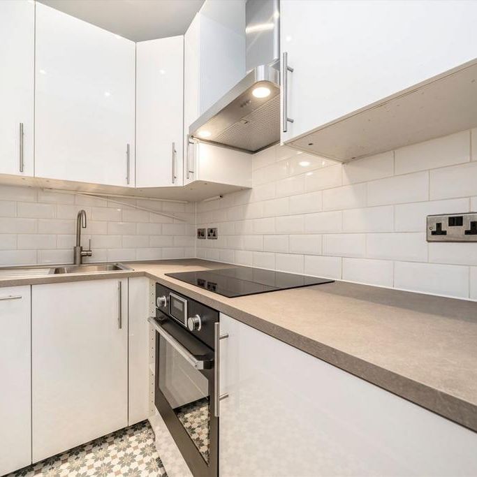 2 bedroom flat to rent - Photo 1
