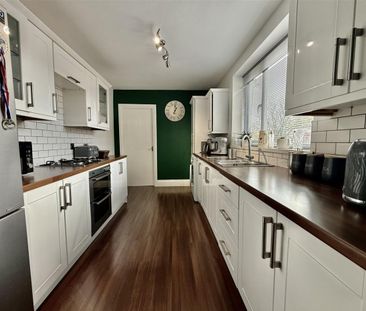 Brack Terrace, Gateshead - Photo 1