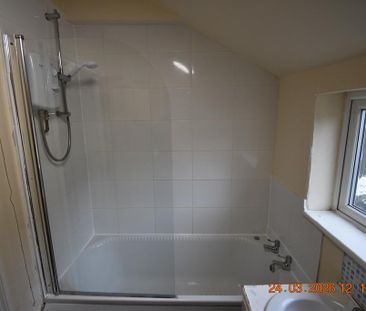 3 bedroom terraced house to rent - Photo 2