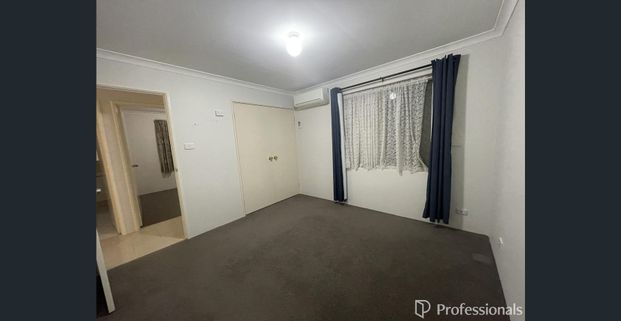 GATED COMPLEX - GREAT LOCATION - Photo 1