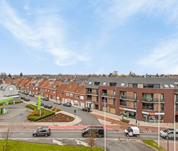 Appartement met twee slaapkamers en parkeerplaats in het centrum va... - Photo 2