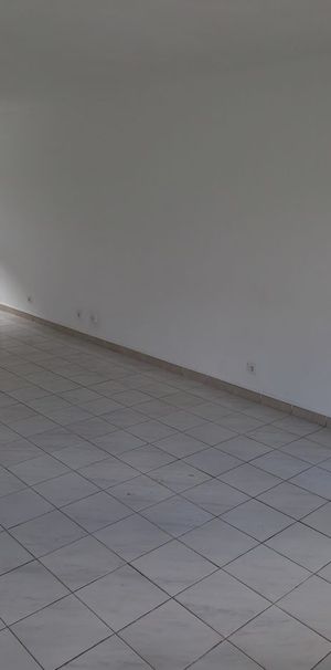 Location Appartement 1 pièce 32m² CAYENNE 97300 - Photo 1