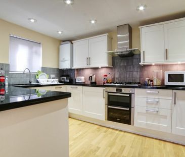 2 Bedroom Flat to Rent in Three Bridges 22-28 Whites Grounds, Londo... - Photo 5